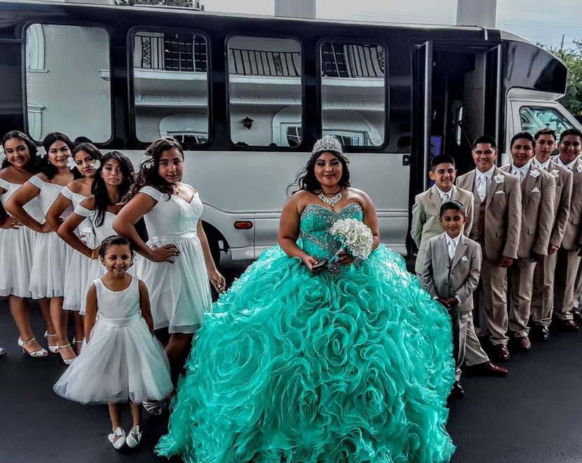 Limosuines service Rockford Il Quinceanera